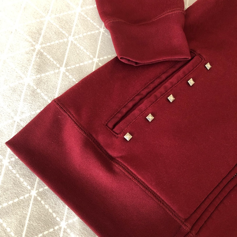 NWOT. Maroon VOLCOM Zip Up Sweatshirt - Picture 4 of 6